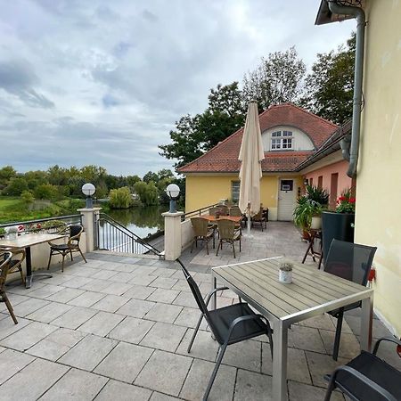 Pension Bootshaus Weissenfels Exterior photo